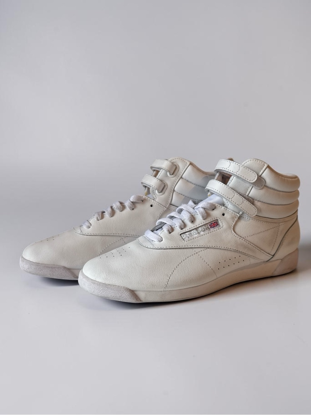 Vintage Reebok Classic White High-Top Leather Sneakers with Ankle Straps
